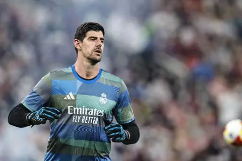 تقارير: كورتوا لن يشارك في ديربي مدريد